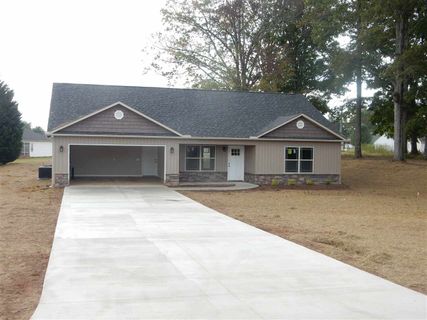 141 Old Settle Rd sold home in Carriage Park, Inman, SC