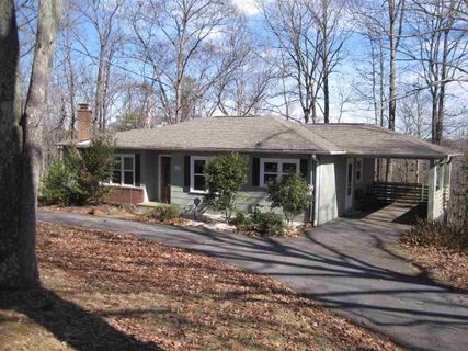 272 W Durham St sold home in Park Hills, Landrum, SC