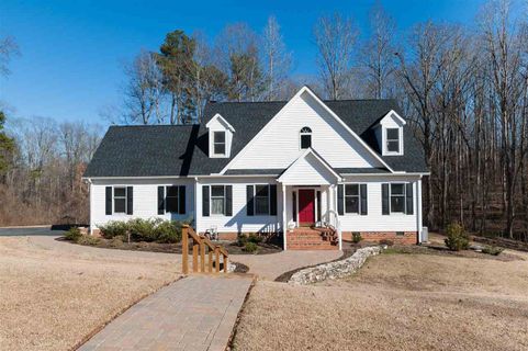 727 Three Wood Ln