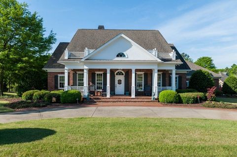 404 Richmond Court
