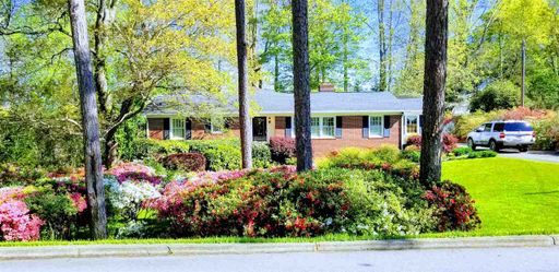 104 Crestview Dr