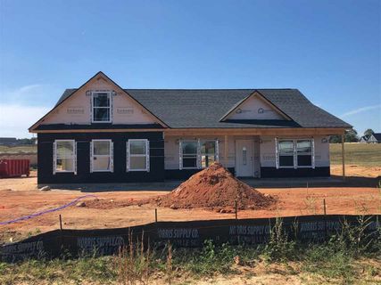 582 Berry Rd