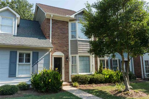 212 Woodburn Club Ln