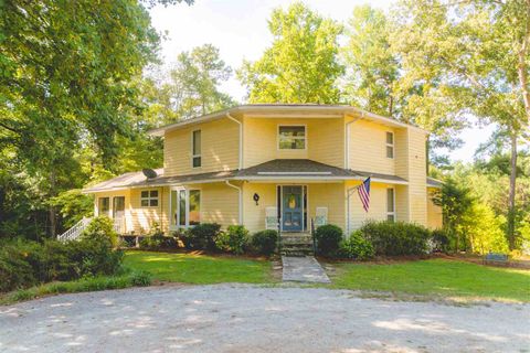 110 Bridletrail Ln