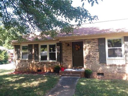 114 Lancer St
