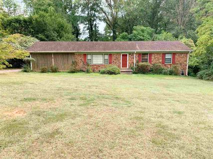 325 Foxhall Rd