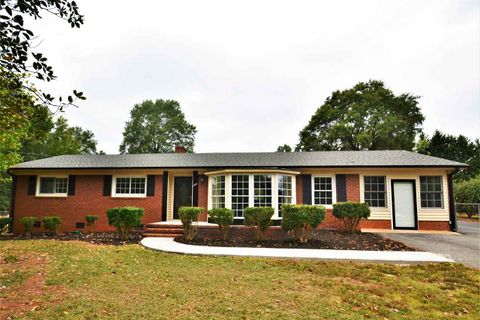 208 Kenneth Drive sold home in Midland Est, Boiling Springs, SC