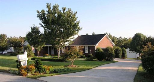 409 Cresthaven Drive sold home in Tyler Oaks, Boiling Springs, SC