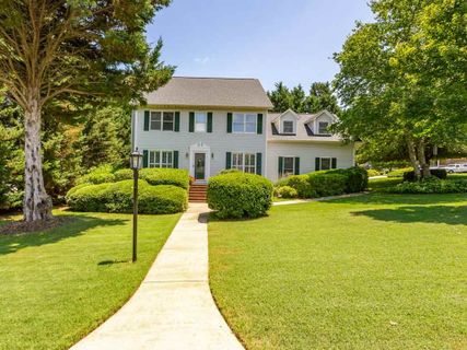 100 Sheldon Dr