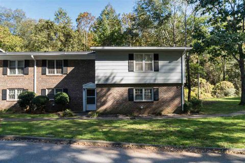 15 Summercreek Drive