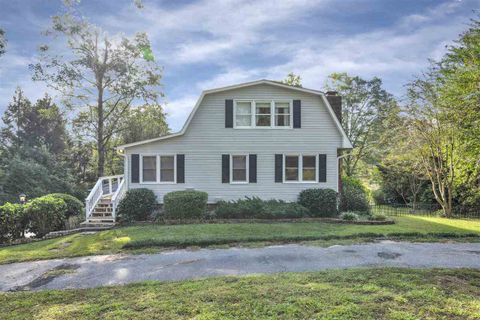 220 Mansfield Drive sold home in Lake Saranac, Spartanburg, SC