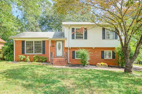 216 Yorkshire Dr