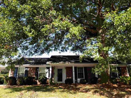 218 Aberdeen Lane