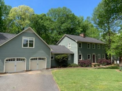 705 Lakewinds Blvd