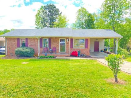 151 Glassy Drive
