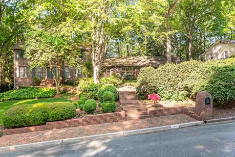 109 Fernbrook Circle