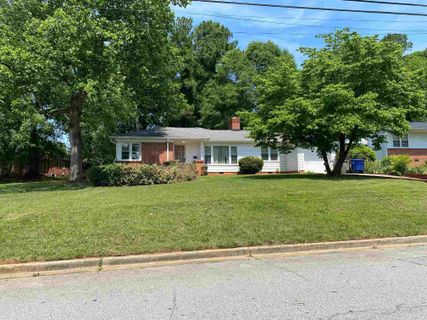 222 Woodview Avenue