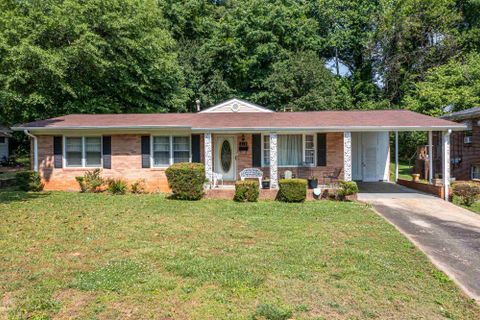 218 Woodview Avenue