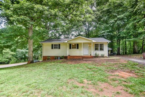 142 Cannon Circle
