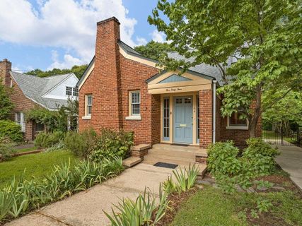 544 Pinckney Court