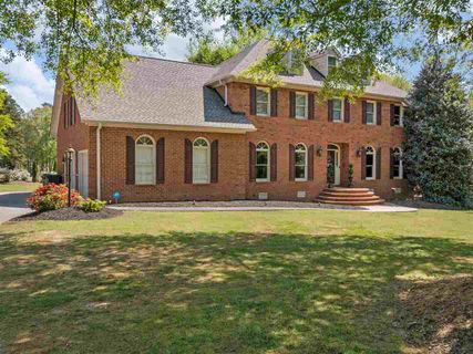207 Muirfield Drive