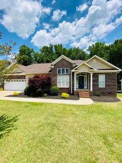 835 Laurelcreek Dr