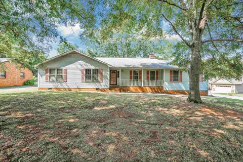 207 Laurelwood Drive