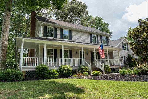 307 Lakewinds Blvd