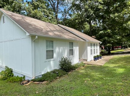 317 Seven Oaks Ln