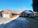 327 Hillcove Point sold home in Wellford, SC
