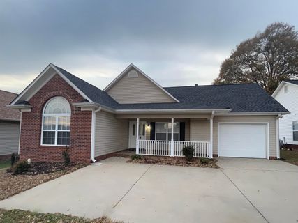 735 Running Creek Ln sold home in Willowbrook, Boiling Springs, SC