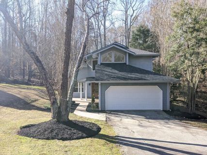 24 Old House Ln