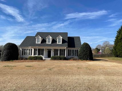 512 Wentworth Farm Circle