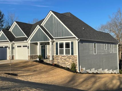 142 Eagles Crest Drive