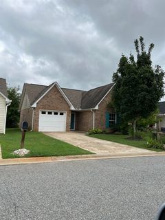 327 S Ivestor Ct
