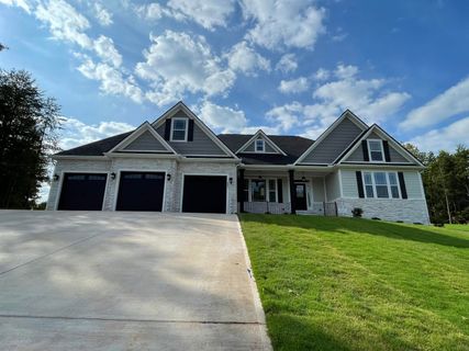 505 Apache Place