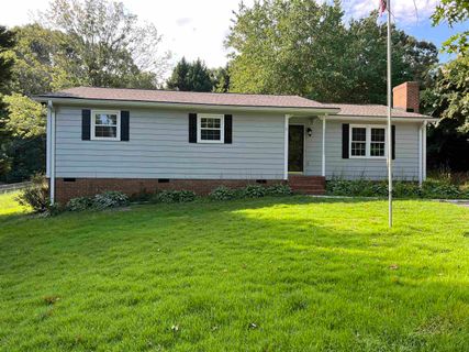 319 Woodsong Dr sold home in Northwoods, Inman, SC
