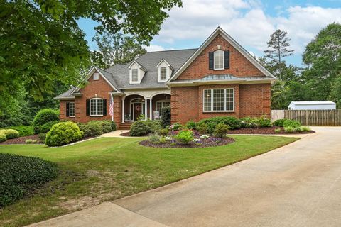 520 W Woodbury Lane