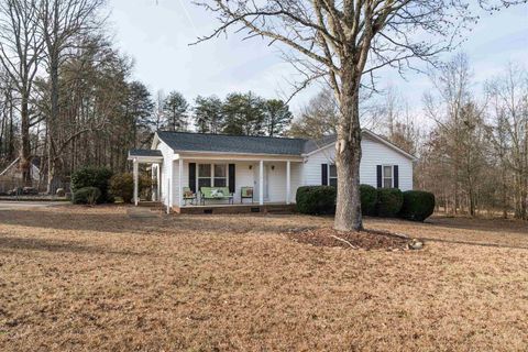 226 Mason Drive sold home in Northwoods, Inman, SC