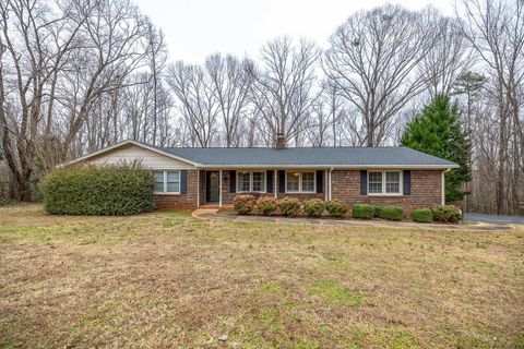 123 Pinewood Dr.