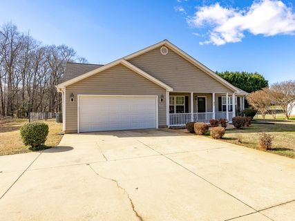 600 E Victor Hill Road sold home in Shadowfield Acre, Duncan, SC