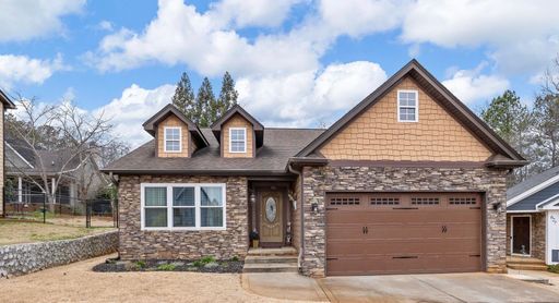 621 Hideaway Cove sold home in The Villages at Lake Emory, Inman, SC