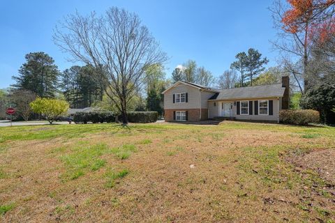 818 Thackston Drive