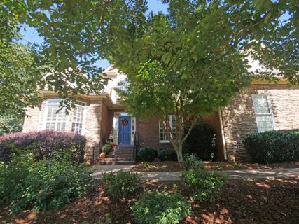 888 Oakcrest Road