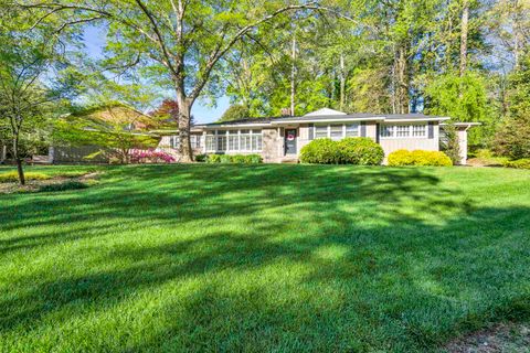 1285 Brentwood Drive