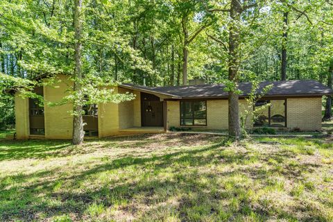 130 Valleydale Court sold home in Meadowbrook Farm, Inman, SC