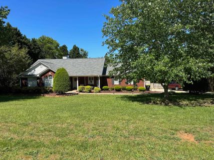 409 Cresthaven Drive sold home in Tyler Oaks, Boiling Springs, SC
