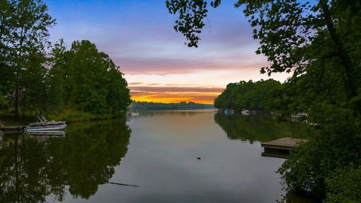 119 Shore Heights Drive sold home in South Shore Heights, Inman, SC