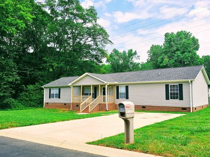 224 Fawn Meadow Drive sold home in Fawn Meadows, Inman, SC