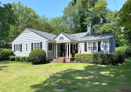 196 Westminster Dr